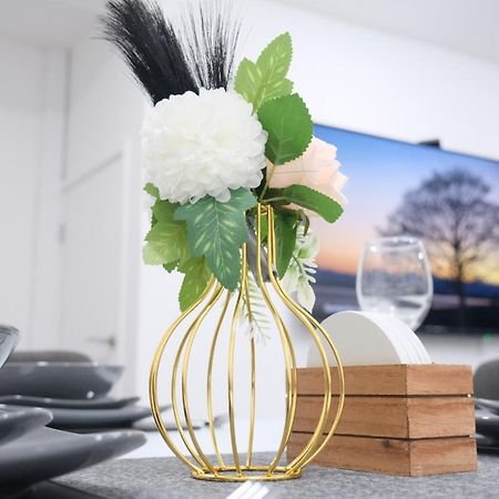 Modernized Three Bedroom House Near City Stadium, Attractions, City Centre - Sky N Netflix - Convenient Transport Манчестер Екстер'єр фото