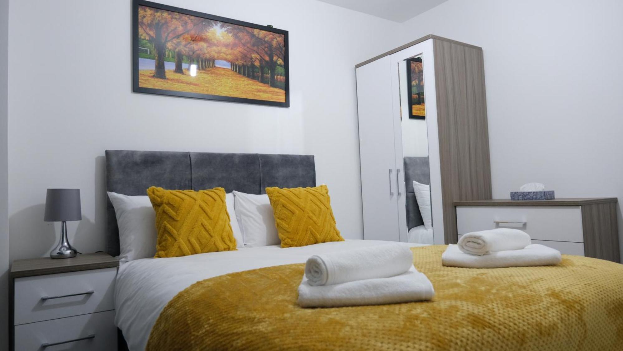 Modernized Three Bedroom House Near City Stadium, Attractions, City Centre - Sky N Netflix - Convenient Transport Манчестер Екстер'єр фото