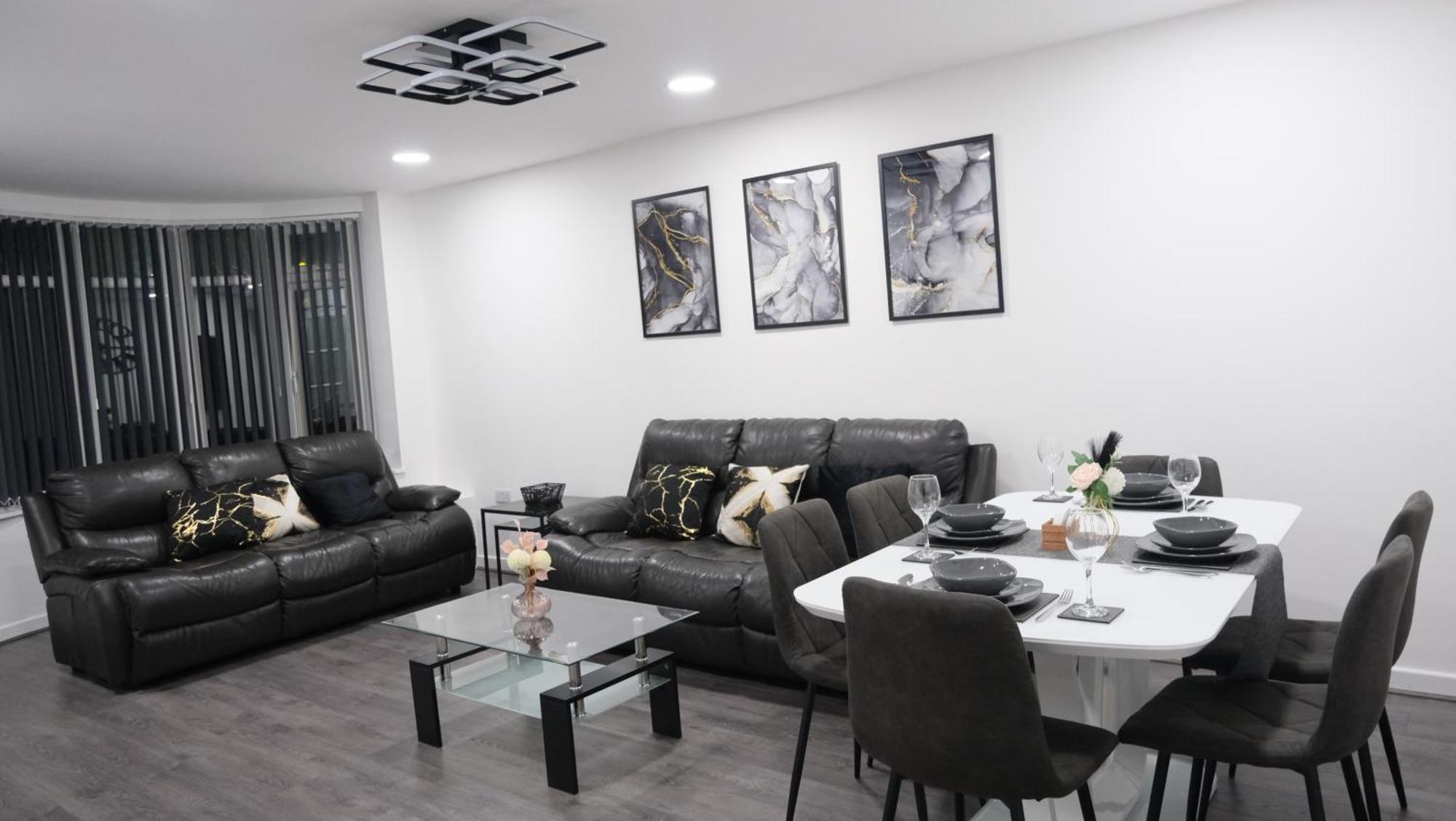 Modernized Three Bedroom House Near City Stadium, Attractions, City Centre - Sky N Netflix - Convenient Transport Манчестер Екстер'єр фото