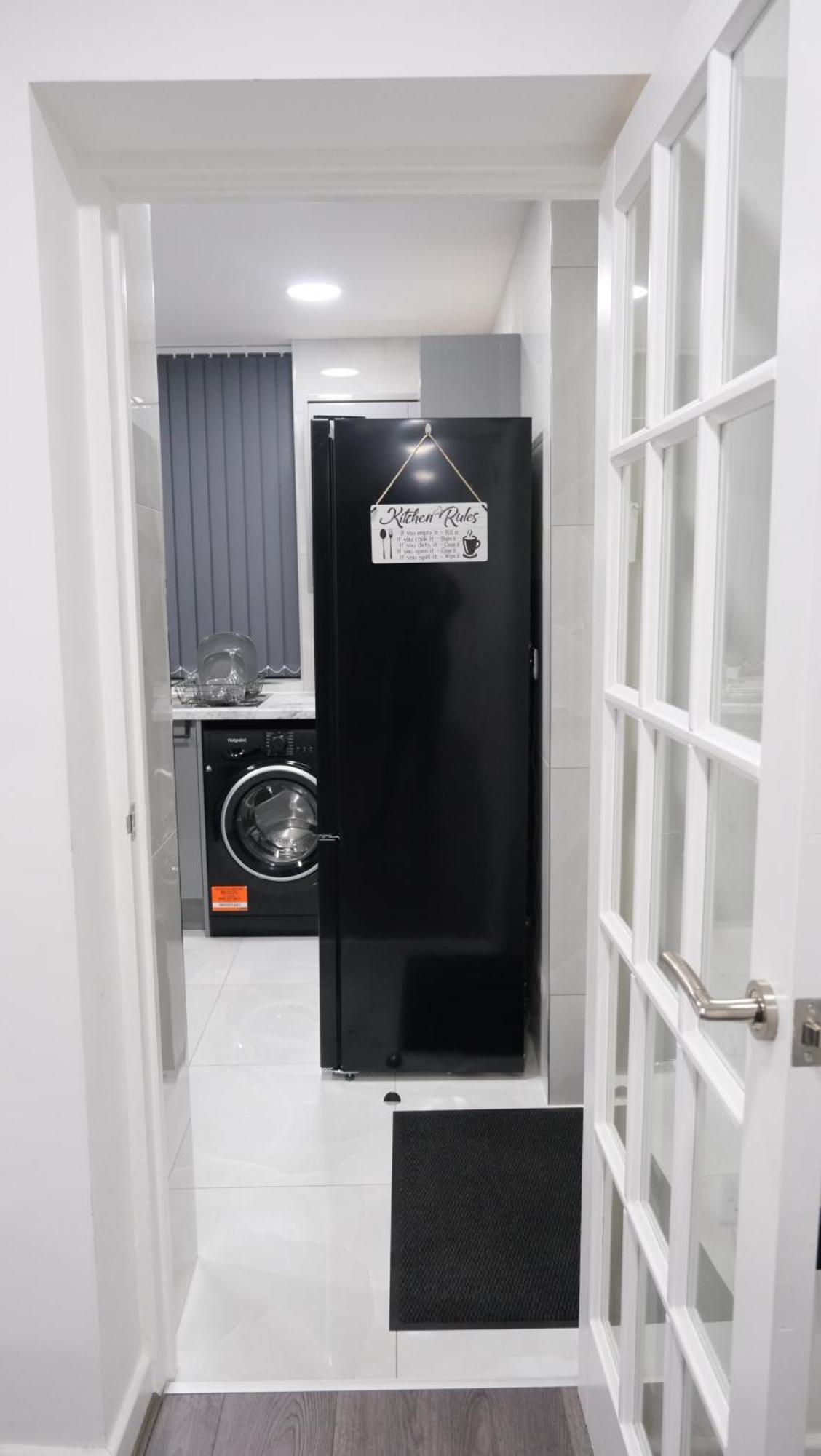 Modernized Three Bedroom House Near City Stadium, Attractions, City Centre - Sky N Netflix - Convenient Transport Манчестер Екстер'єр фото